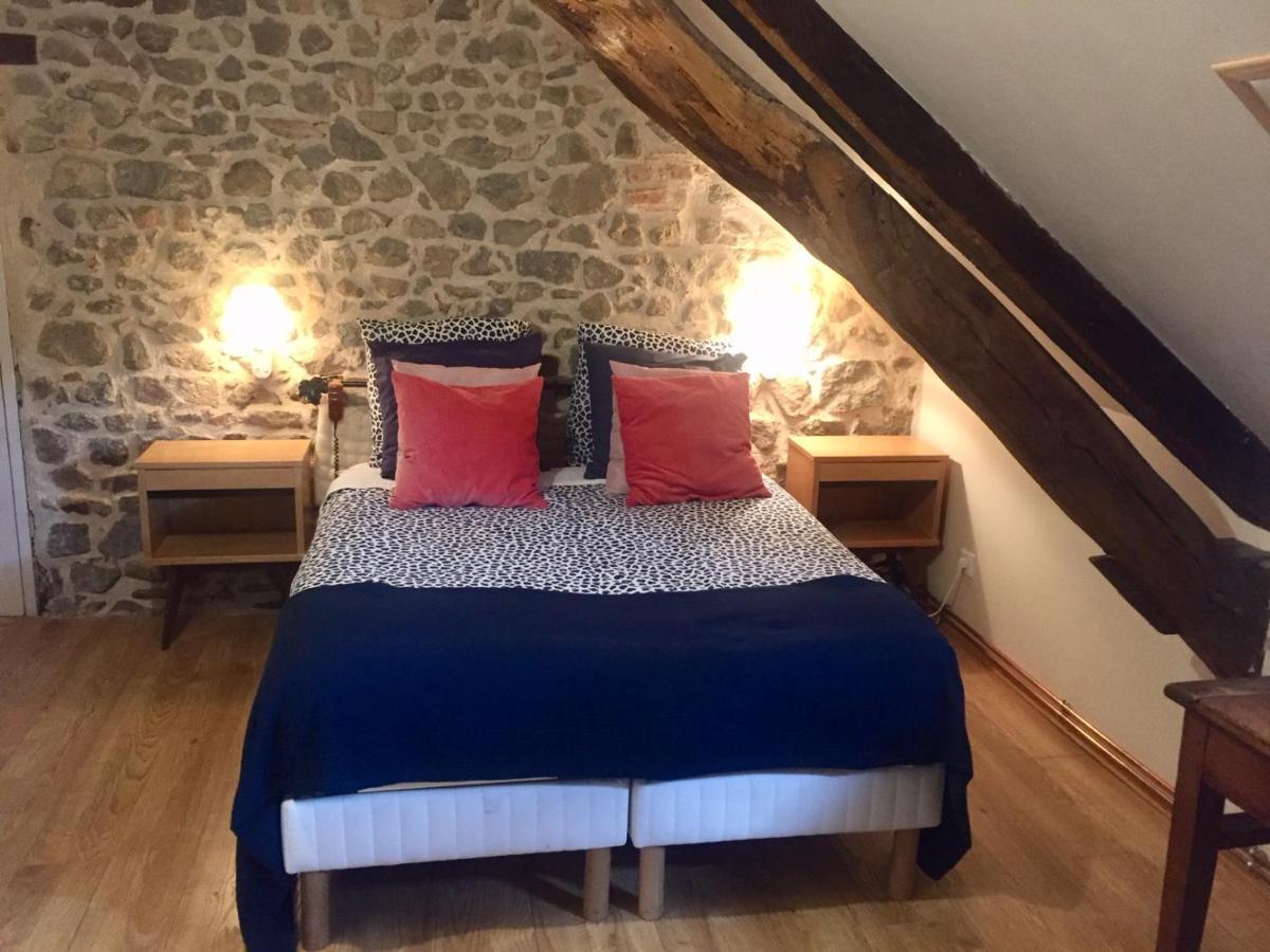 Les Maitres Sonneurs Bed and Breakfast Huriel Eksteriør billede